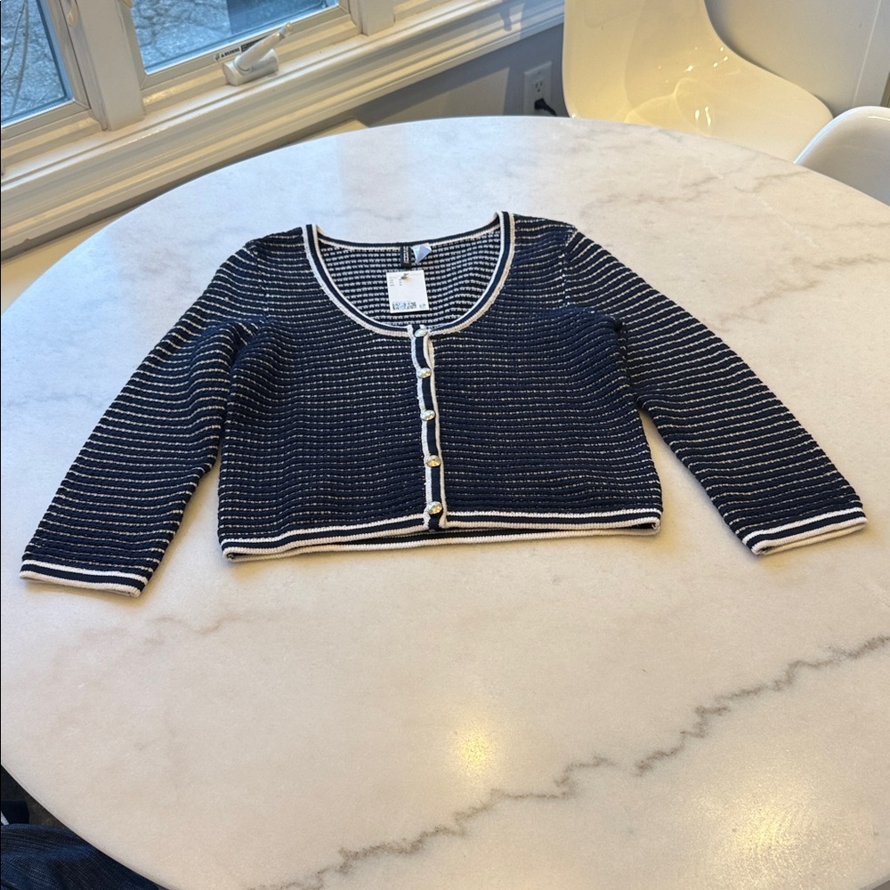 NWT H &M Navy and white cropped Striped Women's Sweater